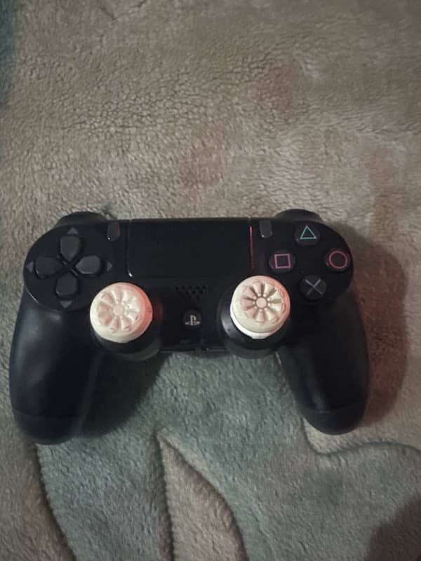 PLAYSTATION 4 ORIGINAL CONTROLLER WITHOUT A BOX 0