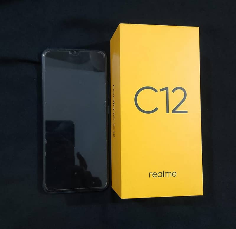 Realme C12 4