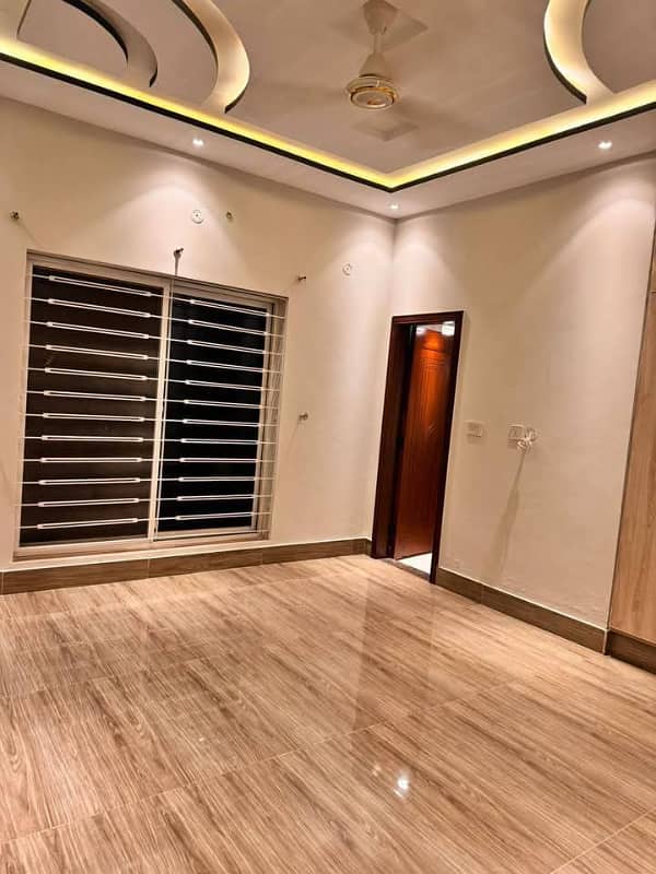 10 MARLA NON FURNISH UPER PORTION FOR RENT IN BAHRIA TOWN LAHORE 1