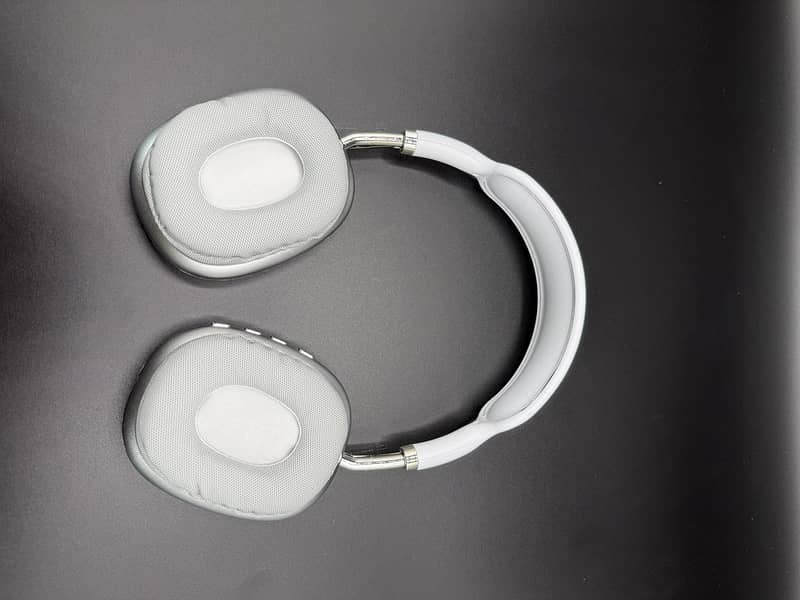 P9-headphones designed for all day comfort 3