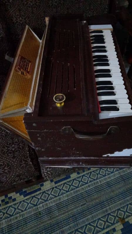 harmonium for sale in good condition. 1