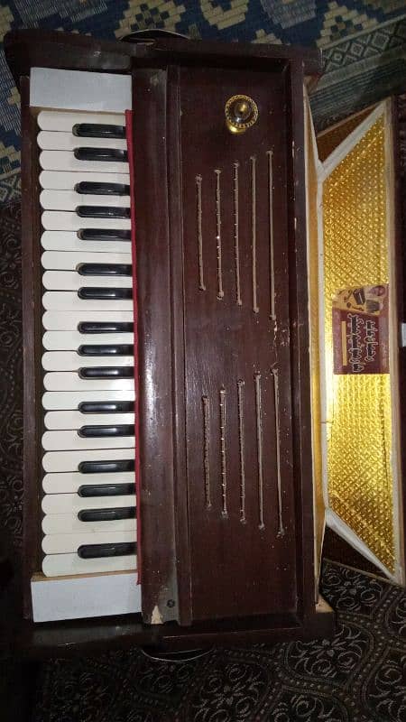 harmonium for sale in good condition. 2