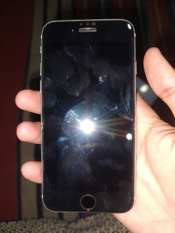 iPhone SE  dual pta approved condition 10/10 2