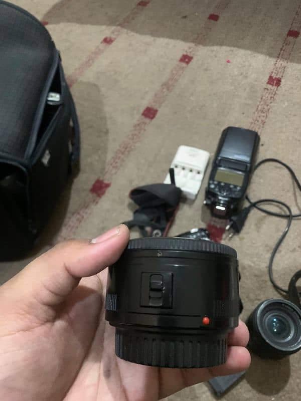 800D Canon Camera With 3 Lens & Flash with Cell charger 9