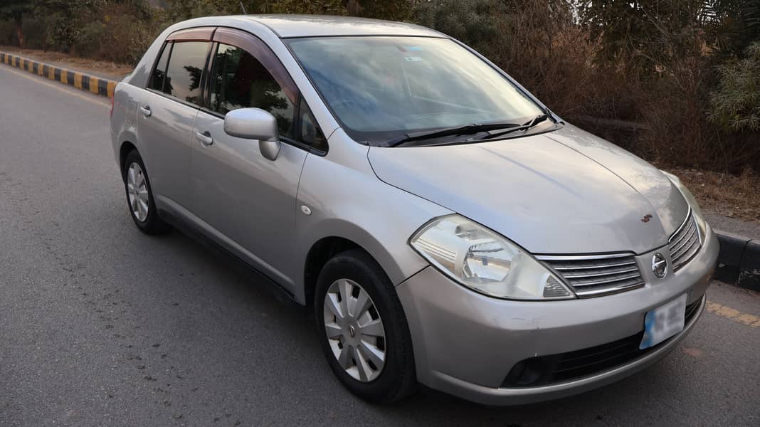 Nissan Tiida 2007 2