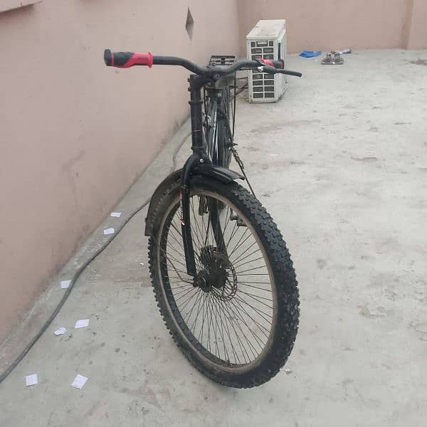 Good Condition Black Bicycle for Urgent Sale | Large Size | Disc Brake 1