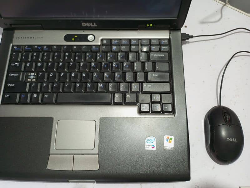 Dell Latitude D520 3