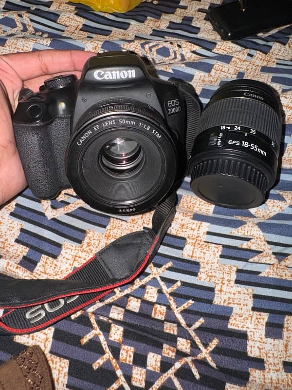 canon D2000 3