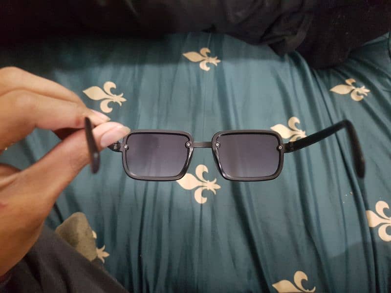 3 Piece Black Sunglasses 2