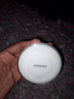 wireless charger Samsung Galaxy GU46 6GG condition 9/10