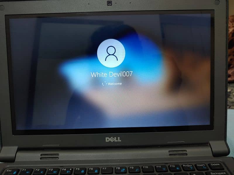 Dell Latitude 3160 Touch screen 4