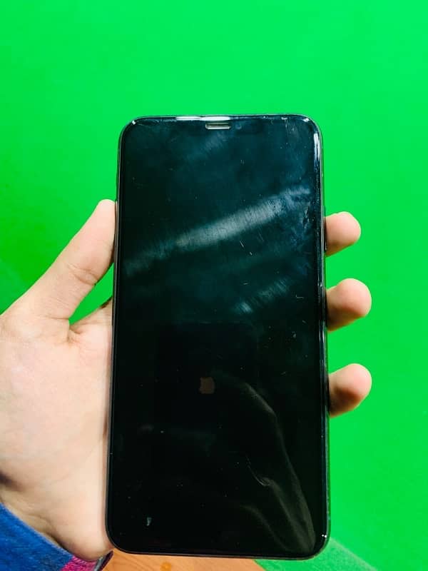 iphone 11 pro max 2