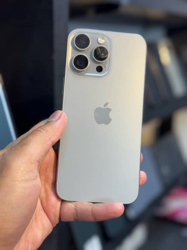 iPhone 15 Pro Max 256gb FU NON PTA 1