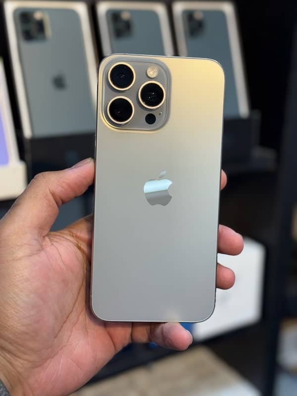 iPhone 15 Pro Max 256gb FU NON PTA 9