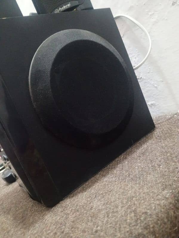 BT-Max 550 Speaker 3