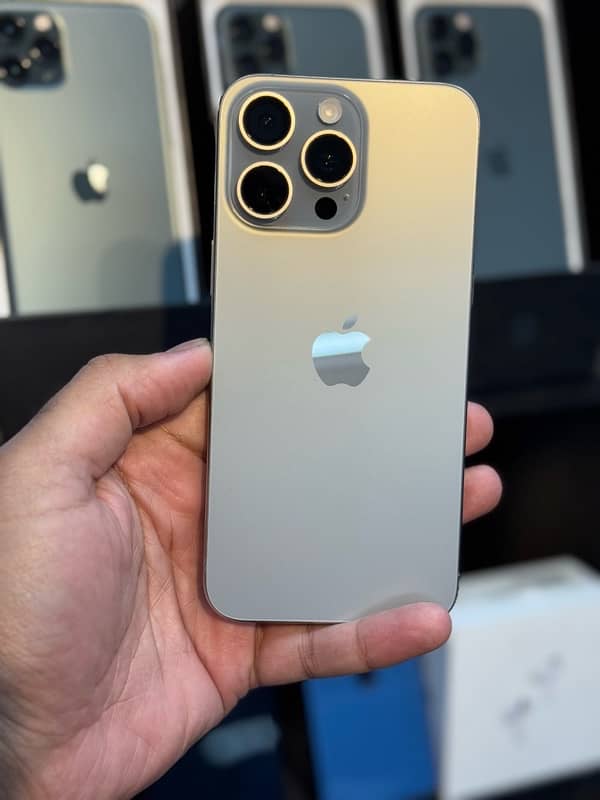 iPhone 15 Pro Max 256gb HK NON PTA 6