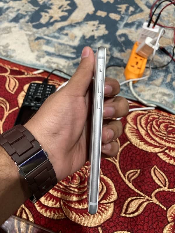 iPhone 8 bypass 1