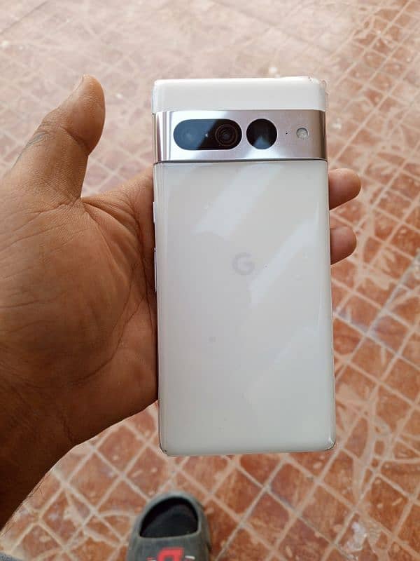 Google pixel 7 pro 12gb ram and 128gb rom 2