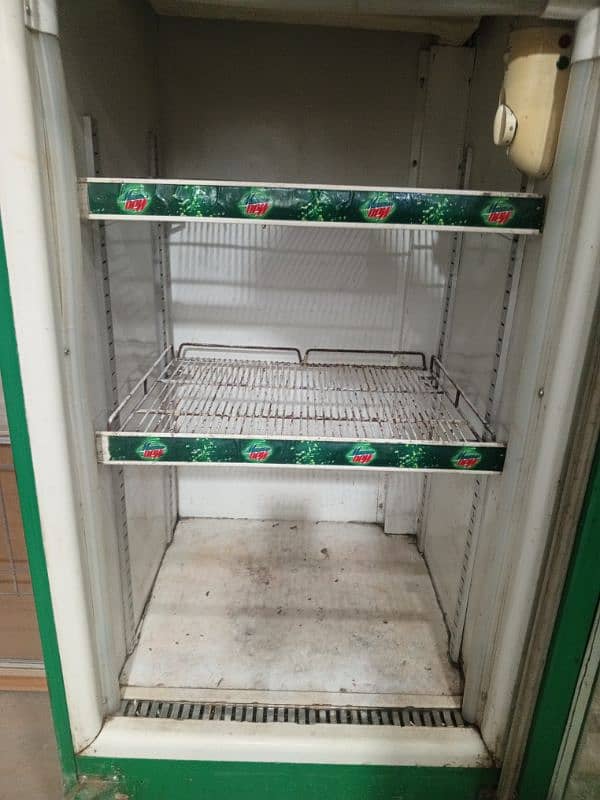 Refrigerator,  refrigerator for shop, refrigerator for cold drinks 1