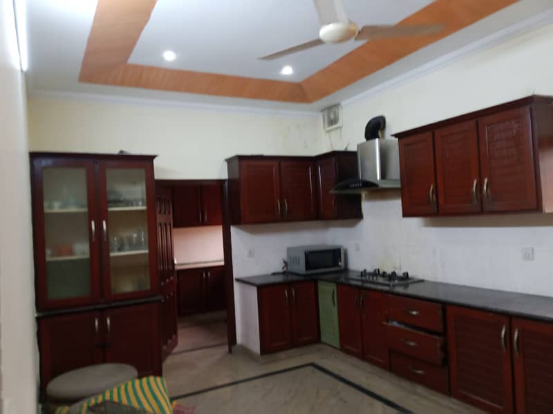 1 kanal house for rent available in NFC 1 housing society Lahore bijli Pani gas available 11