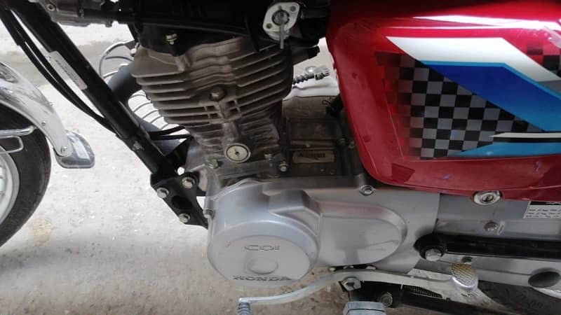 selling Honda 125 3