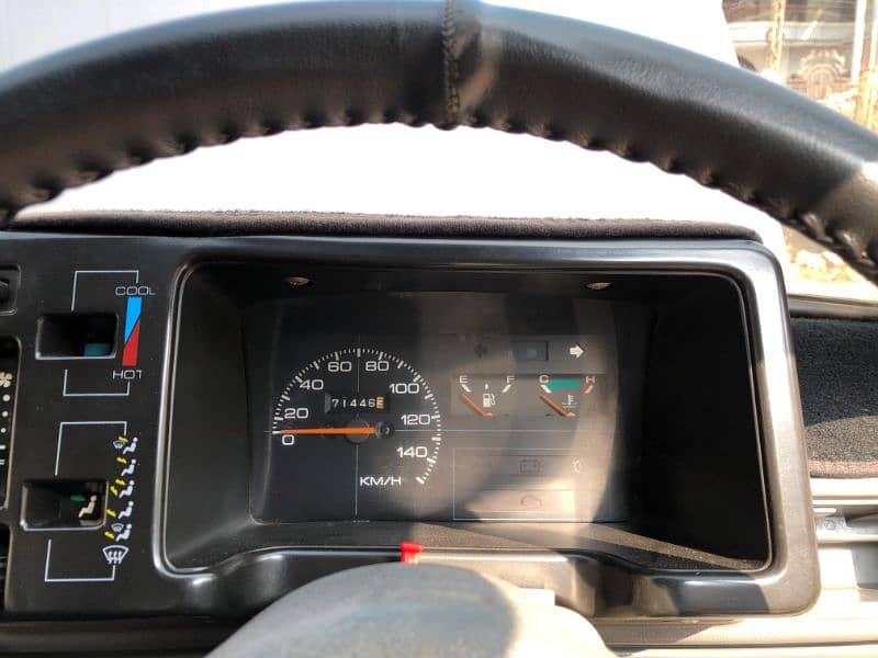 Suzuki Mehran VXR 2014 8