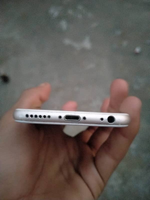 IPhone 6s 64gb PTA APROVED 1