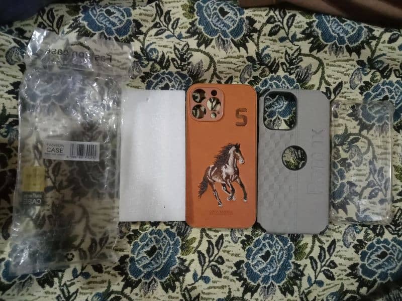 iPhones covers for urgent sale 0