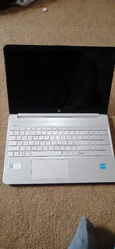 HP Laptop 15s-fq5096TU i3 12th generation 0