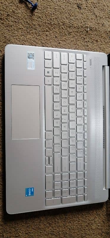 HP Laptop 15s-fq5096TU i3 12th generation 1