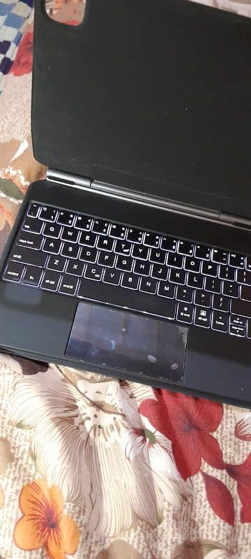 Apple IPAD 11 Magic Keyboard 4