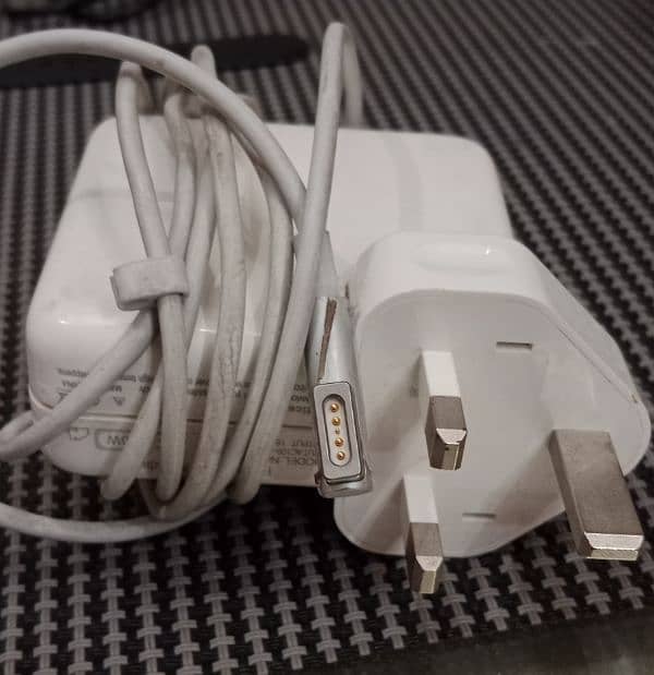 Apple 60W MagSafe  L-Shaped Charger for MacBook 2