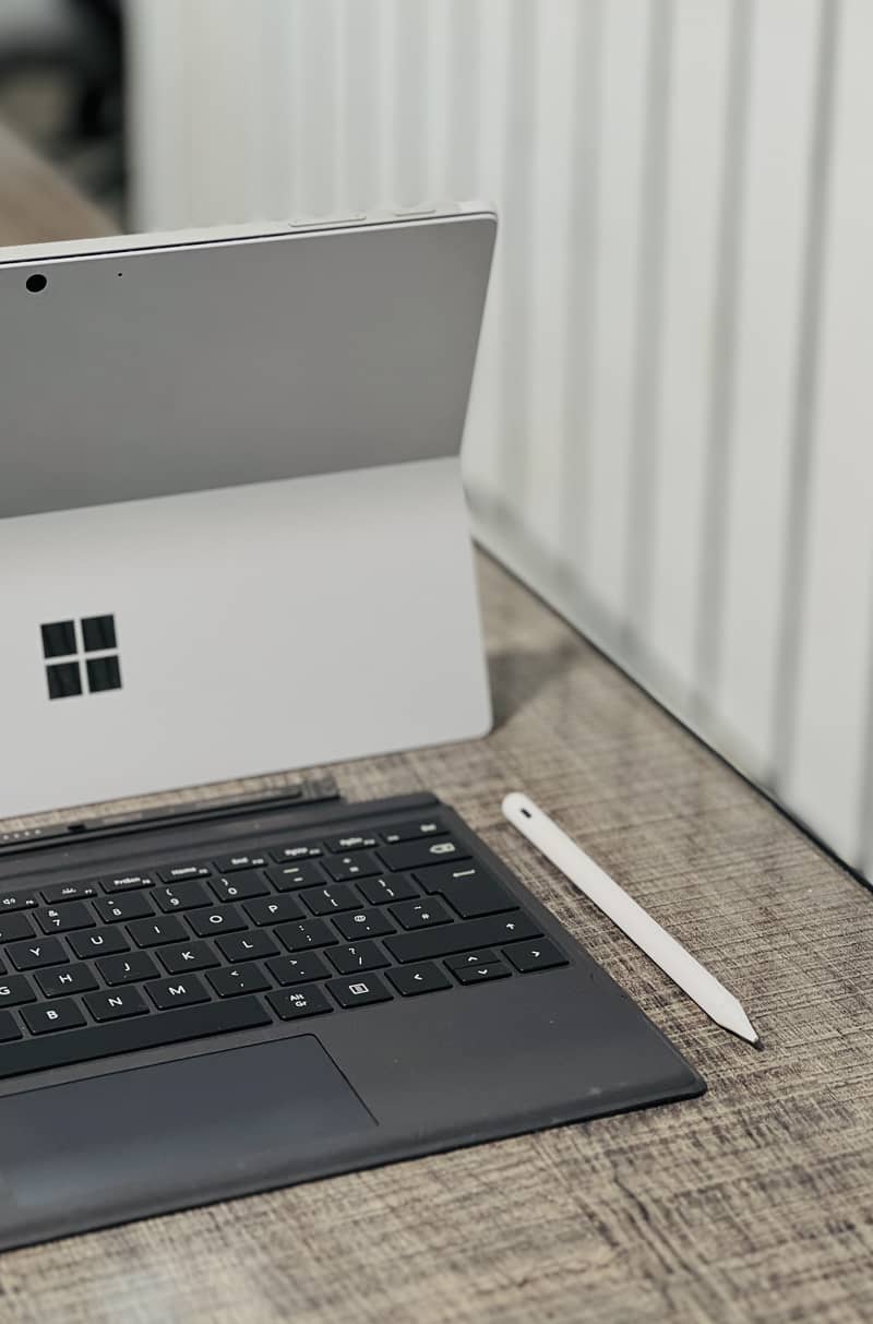 Microsft Surface PRO 7 - I5 10th Gen 4