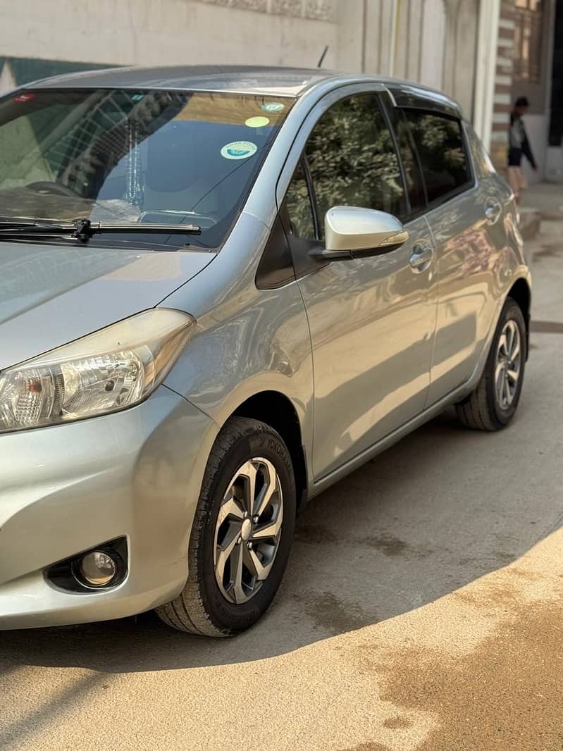 Toyota Vitz 2013 3