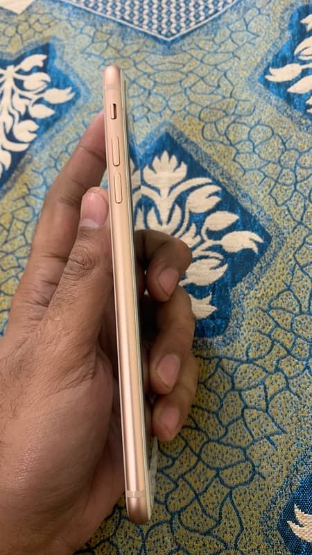 iphone 8plus 256gb pta approved 4