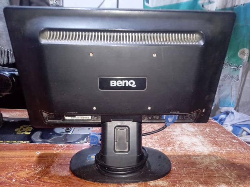 BenQ monitor LCD 15 inach far sale urgent 2