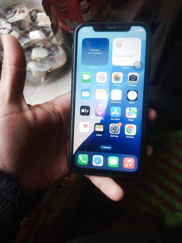 iPhone XR good condition no open no repair All ok face id trutron  10 2