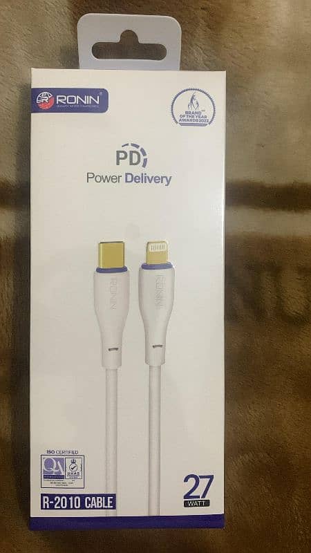 APPLE CHARGER 2 PIECES AVAILABLE 6