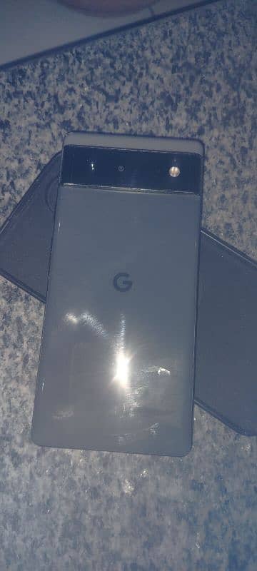 I'm selling my phnoe google pixel 6 (6/128) 4