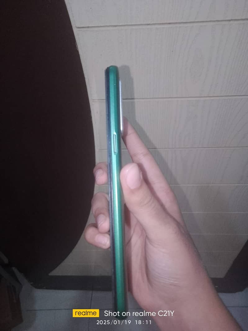 Realme 5i 0