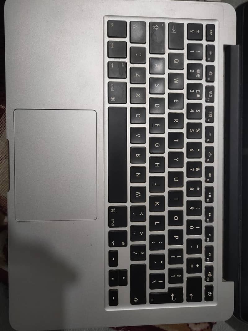 MACBOOK PRO 2015 FOR SELL 5