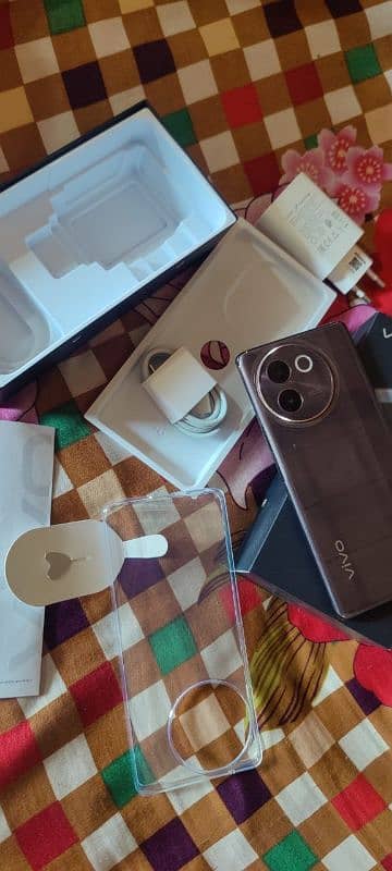 vivo v30e PTA approved mobile 256GB Memory 03238067950 6