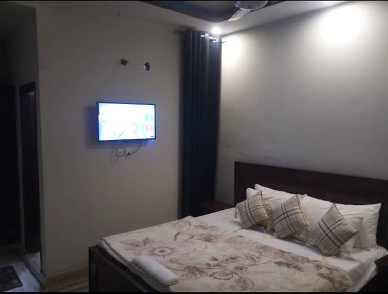 100% commercial Running business 16 furnished room best for hotel guest house clinic etc 29