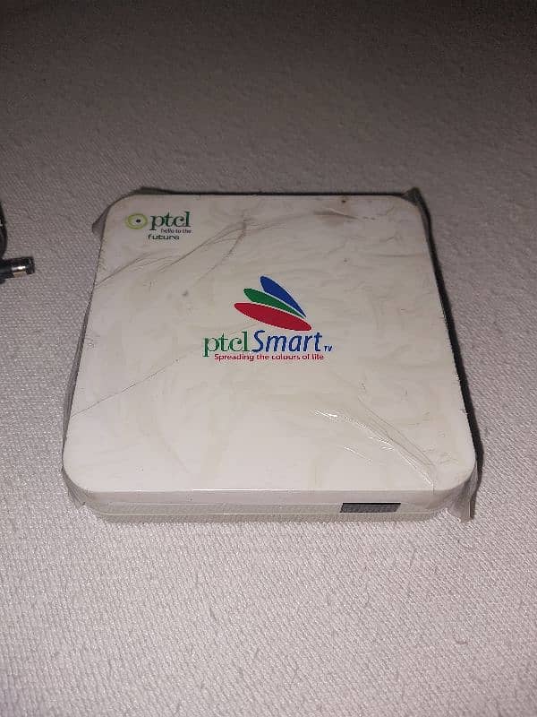 Tv Box PTCL with remote 0