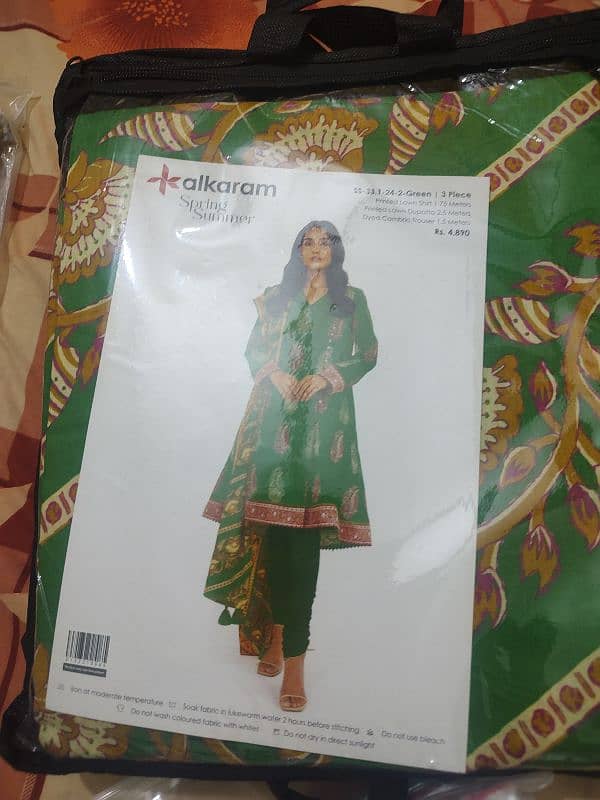 lawn and khaddar stock available Fixed Price 3000 7