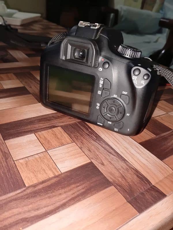 CAMERA LIKE A BRAND NEW BUT USED ON SOME SPECIFIC EVENTS 1