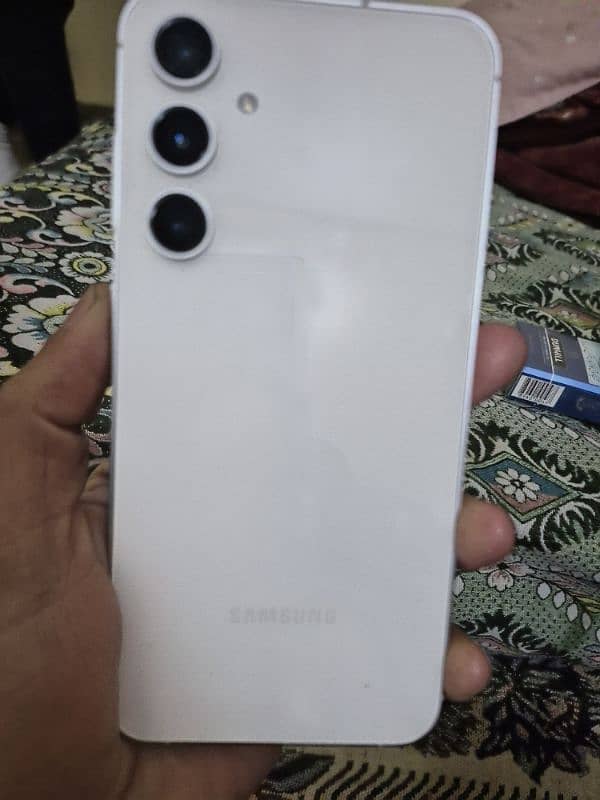 samsung s23 fe just 3 month used pta approved cream colour 2