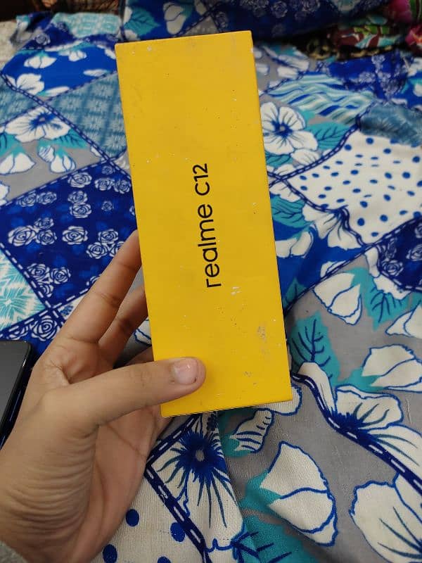 Realme C12 in good condition 8