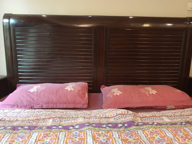 Solid Wood King Size Bed 1