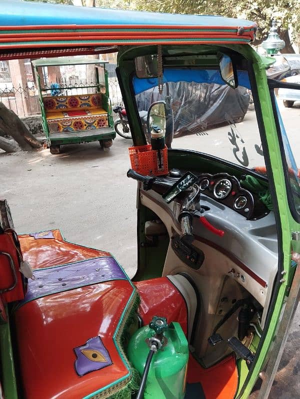 auto new Asia rickshaw 2 shark 6 seater 6